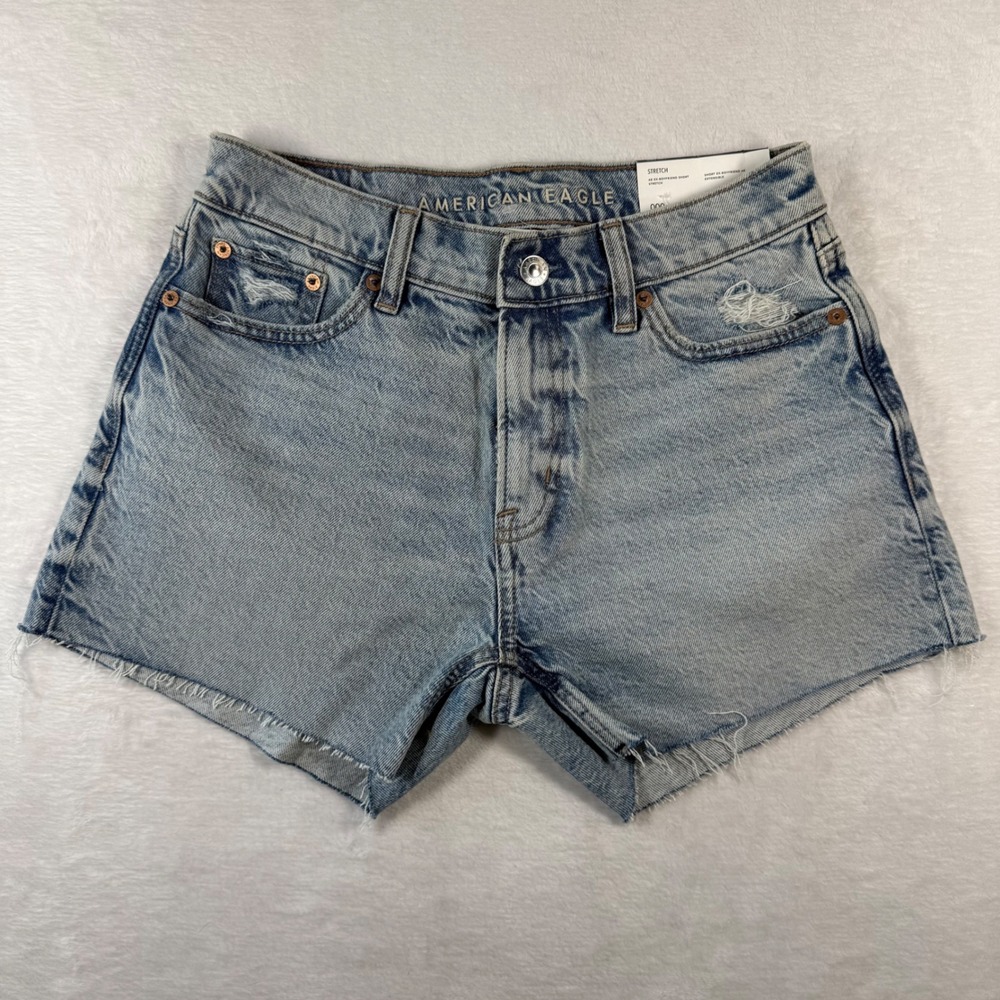 American Eagle Ex-Boyfriend Short Light Wash Distressed Denim 000 23W 41979022